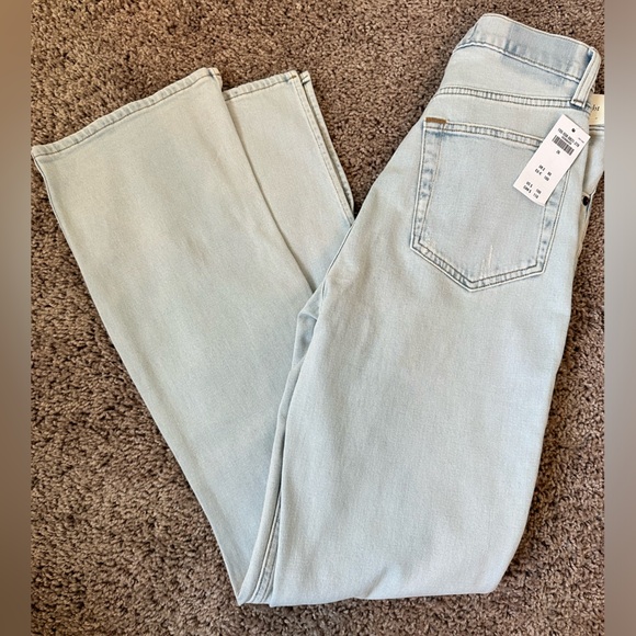 A&F Ultra High Rise Slime Straight Jeans - Picture 2 of 4